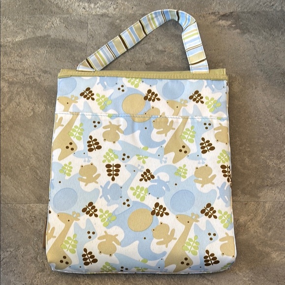 NWOT Gund Baby Portable Diaper Bag, Zoo Animal, Fold Out Bag, Holiday, On The Go - Picture 4 of 16